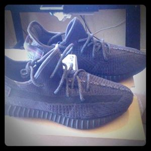 Yeezy Boost 350 V2